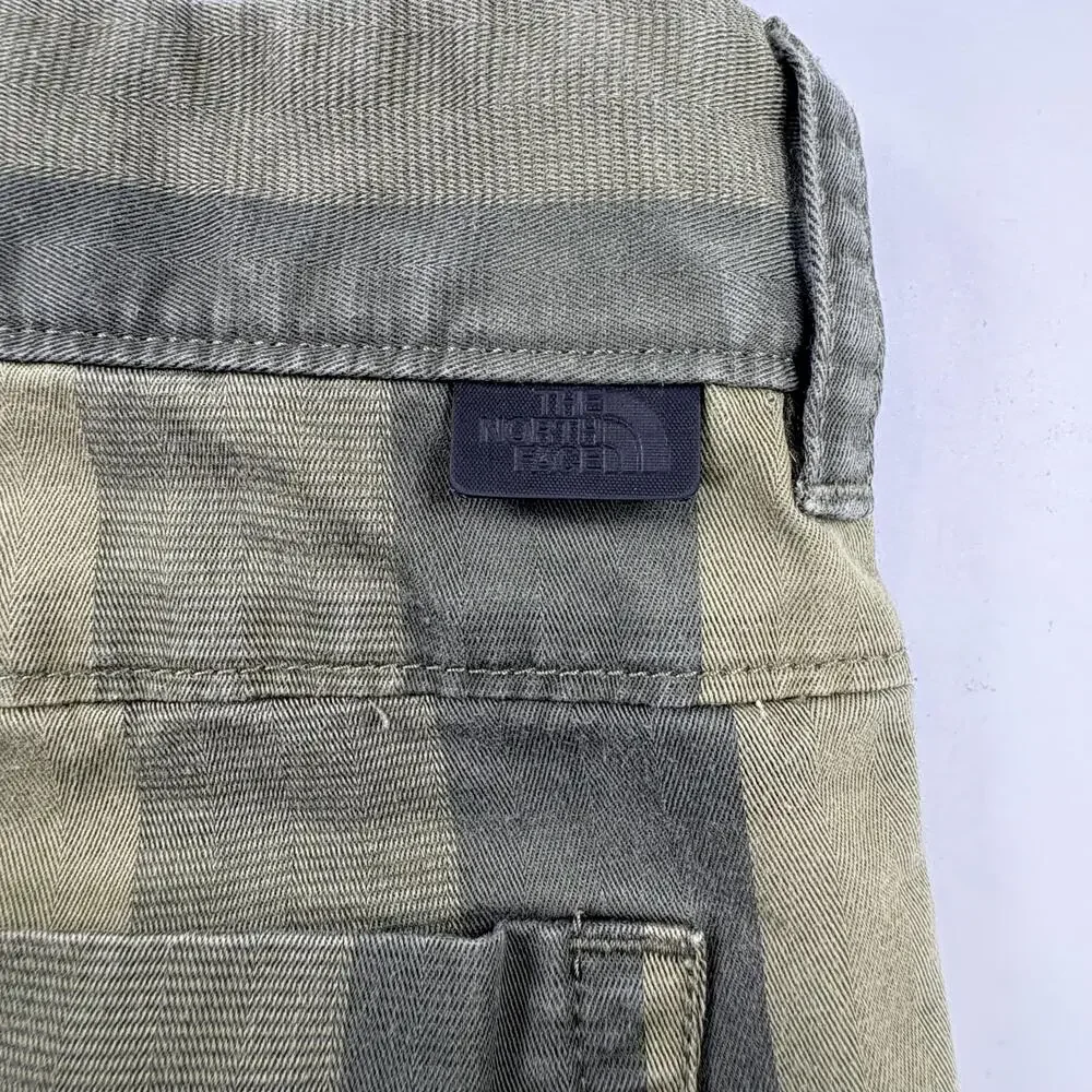 The North Face Chino Shorts Mens 36 Green Striped Stretch 9 Inseam Casual